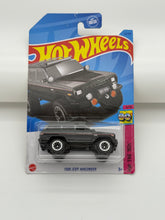 Load image into Gallery viewer, Hot Wheels 1988 Jeep Wagoneer
