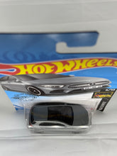Load image into Gallery viewer, Hot Wheels '19 Mercedes-Benz A-Class
