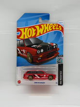 Load image into Gallery viewer, Hot Wheels BMW M3 Wagon
