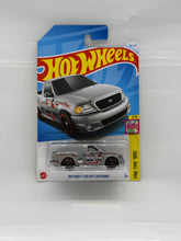 Load image into Gallery viewer, Hot Wheels '99 Ford F-150 SVT Lightning
