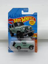 Load image into Gallery viewer, Hot Wheels ‘67 Jeepster Commando
