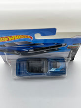 Load image into Gallery viewer, Hot Wheels ‘70 Plymouth Barracuda (Short Card)
