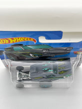 Load image into Gallery viewer, Hot Wheels Heavy Hitcher (Short Card)
