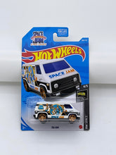 Load image into Gallery viewer, Hot Wheels 70’s Van (Space Jam)
