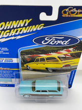 Load image into Gallery viewer, Johnny Lightning’60 Ford Country Squire Classic Gold
