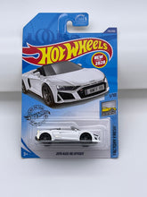 Load image into Gallery viewer, Hot Wheels ‘19 Audi R8 Spyder (White)
