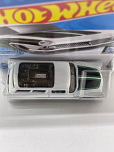 Load image into Gallery viewer, Hot Wheels 8 Crate
